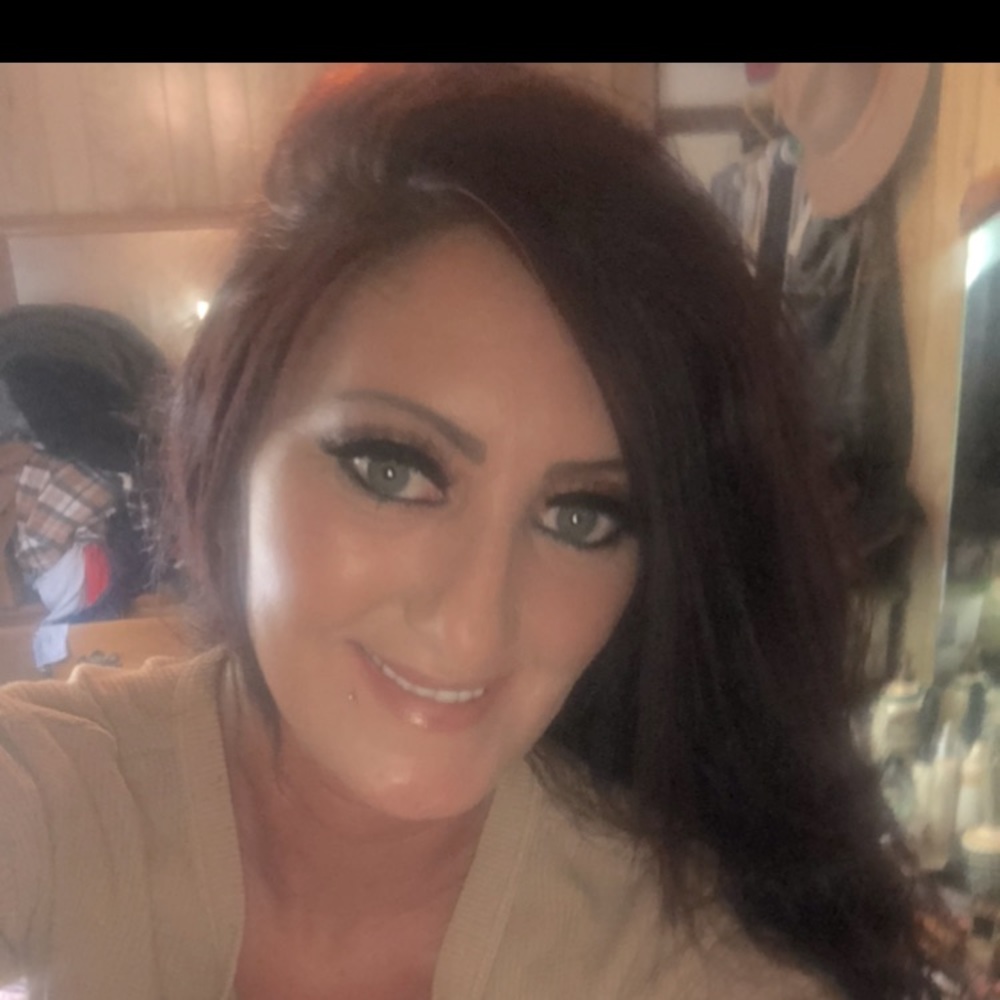 Meet your Posher, Cynthia